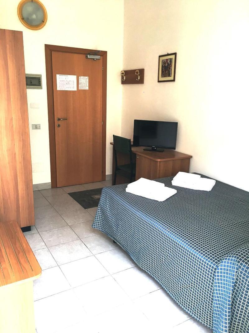 Hotel Nizza - NUOVA GESTIONE Riccione Esterno foto