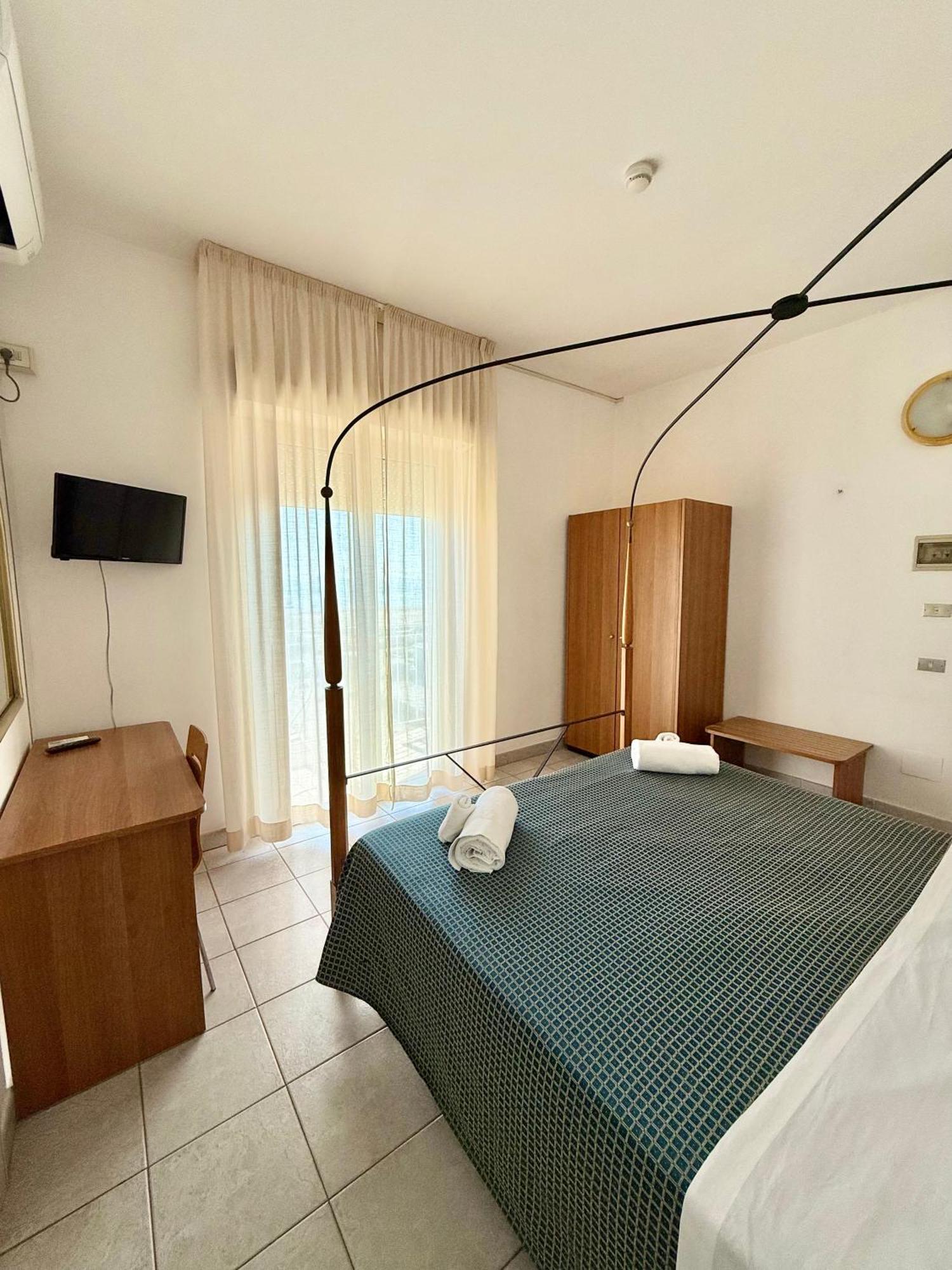 Hotel Nizza - NUOVA GESTIONE Riccione Camera foto
