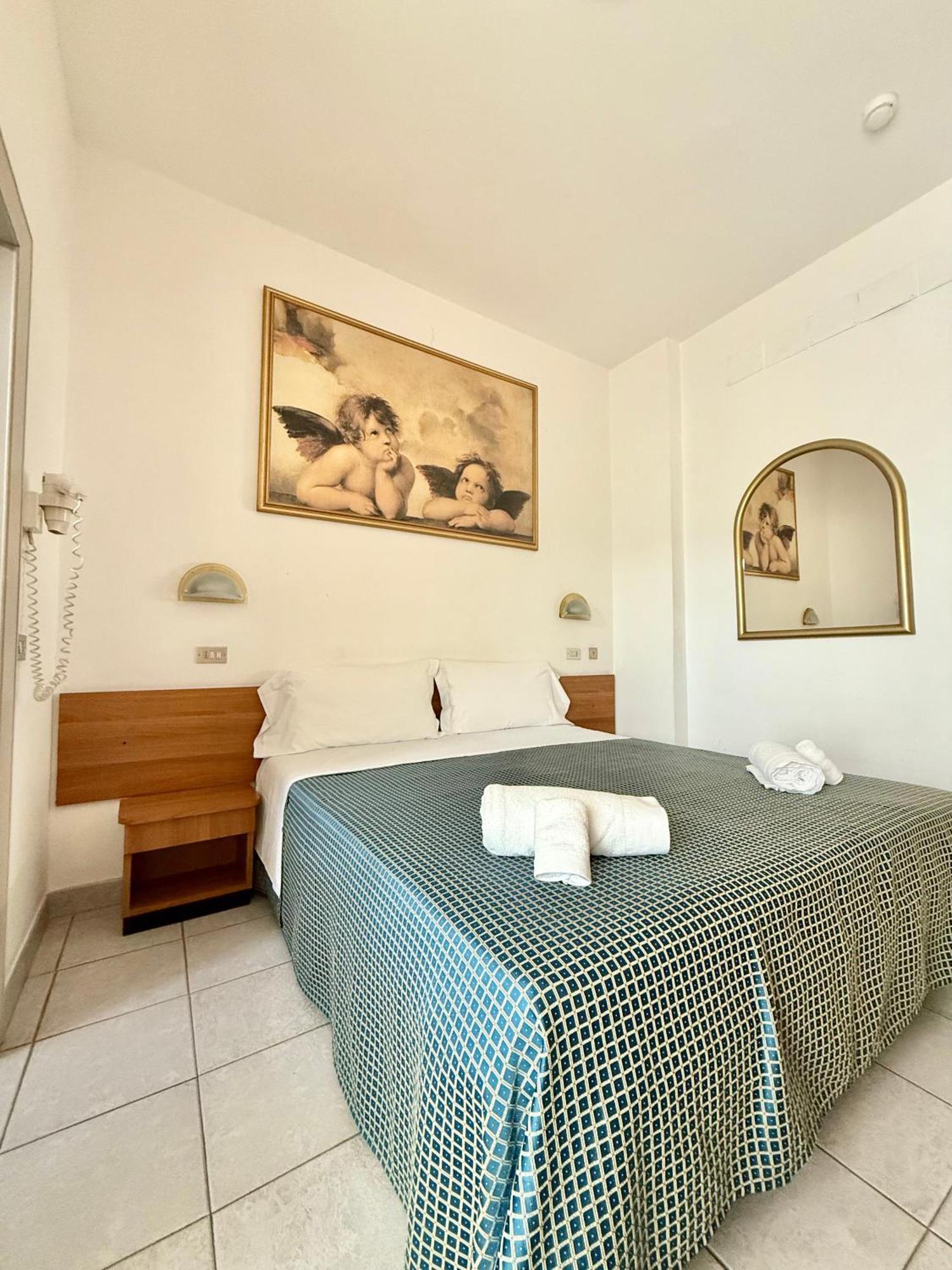 Hotel Nizza - NUOVA GESTIONE Riccione Camera foto
