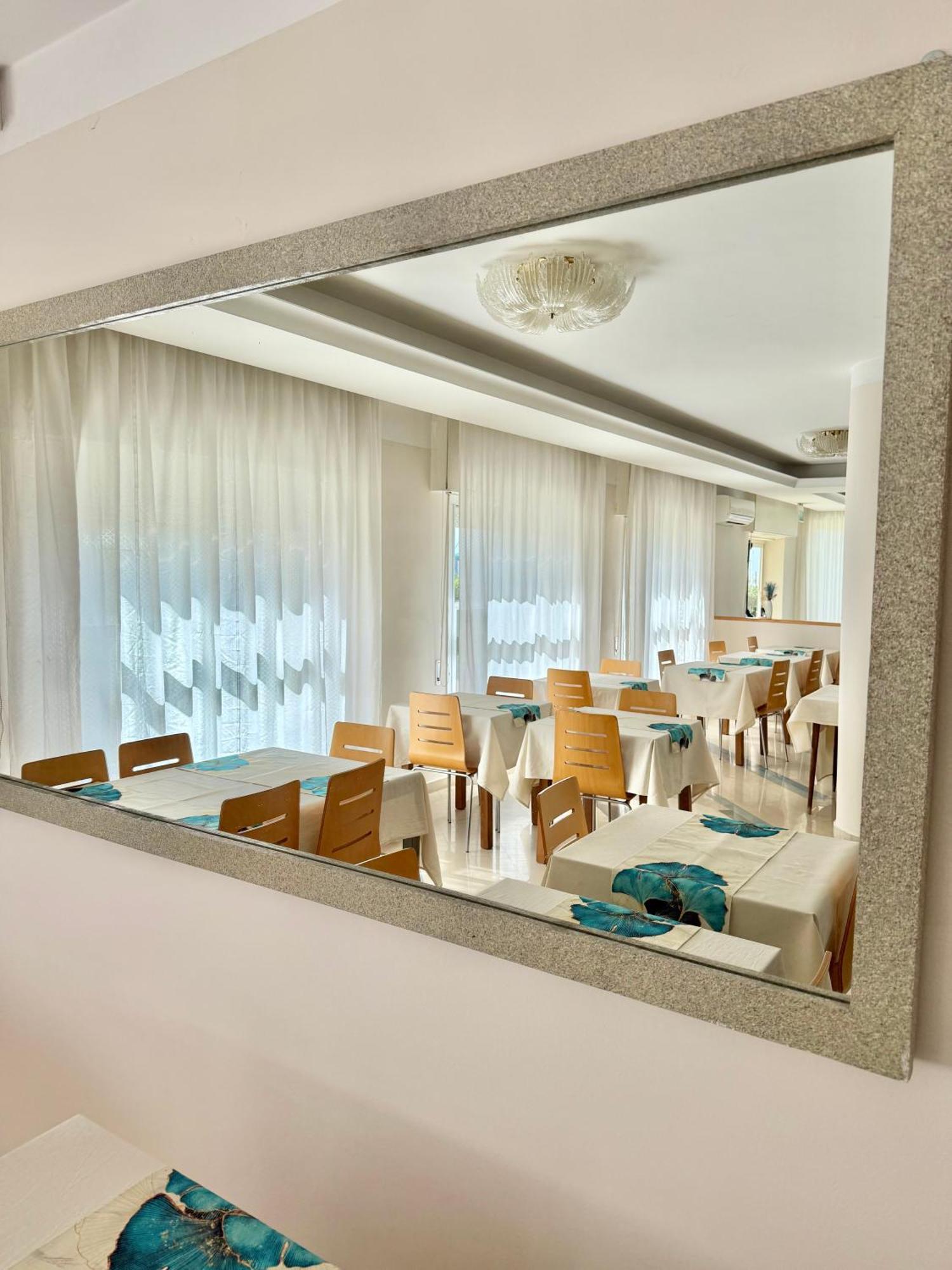 Hotel Nizza - NUOVA GESTIONE Riccione Esterno foto