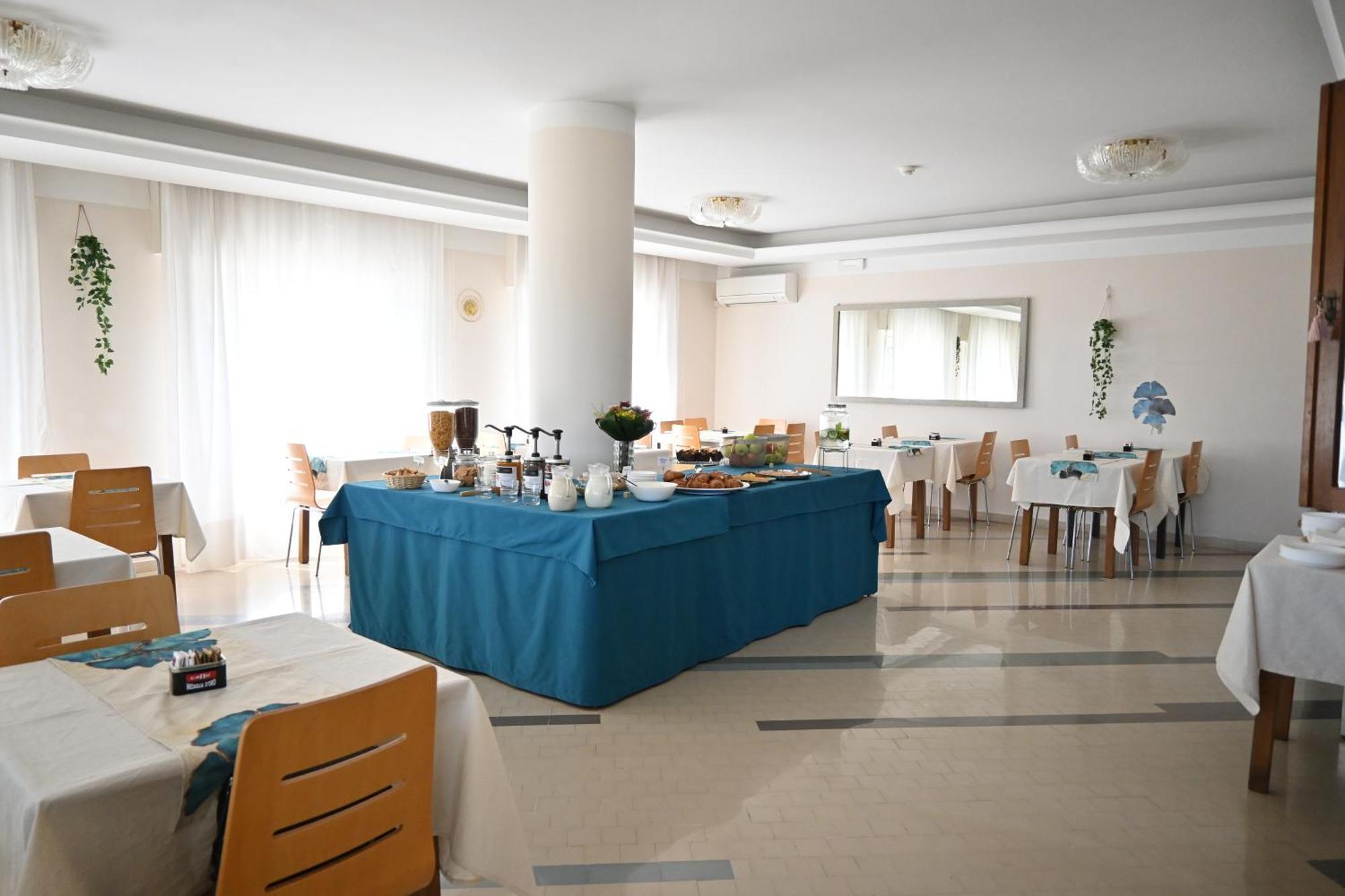 Hotel Nizza - NUOVA GESTIONE Riccione Esterno foto